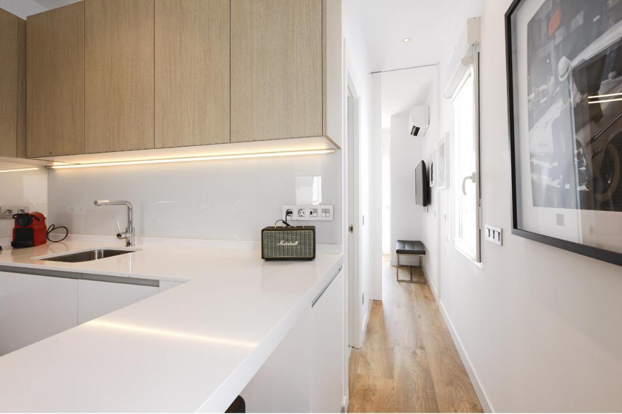 Latina Plaza Apartment Madrid Exterior photo